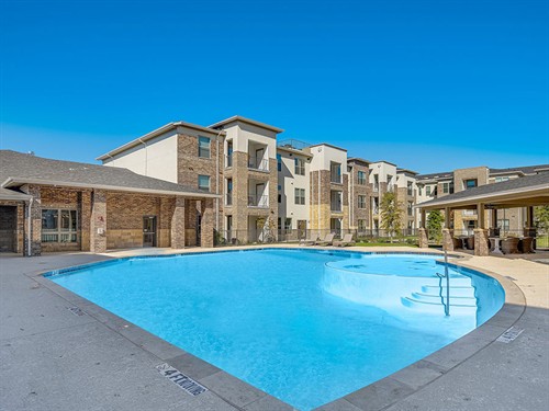 Gallery Image csm_Ariel_Pointe_21_Outdoor_Pool_d7b71f57e8-1.jpg