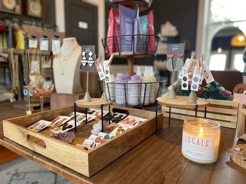 An Insider's Guide to Shopping in the Sauk Prairie Riverway