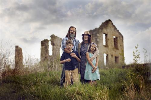 Outdoor family photoshoot by Ziegler Photography