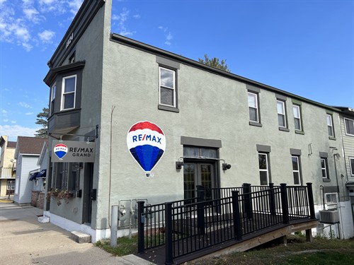 Visit our RE/MAX Preferred office on Water Street!