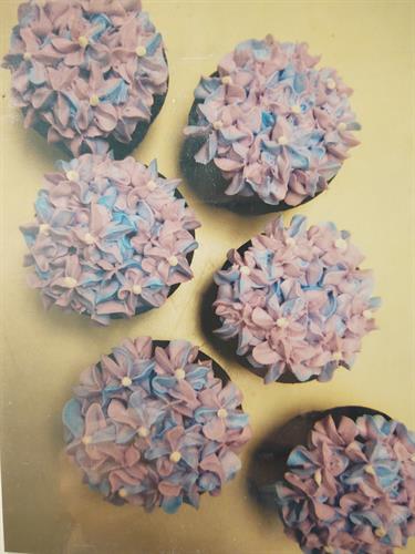 mini and standard cupcakes