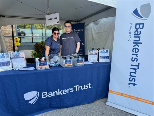 Gallery Image Hilary_and_Kole.jpg