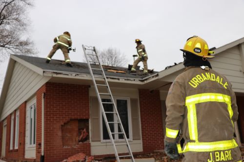 Urbandale Fire Department looks at roof