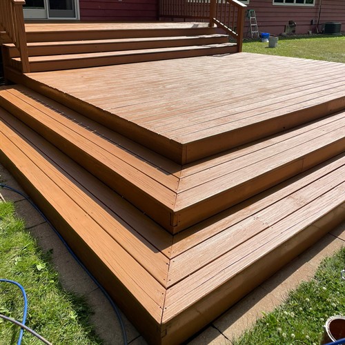 Deck Stain in Des Moines, Iowa