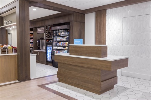 Lobby Front Desk & Shop