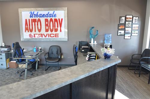 Gallery Image Urbandale_Auto_Body_Service_12.JPG