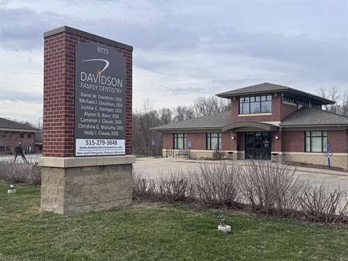 Gallery Image sign_photo.jpeg