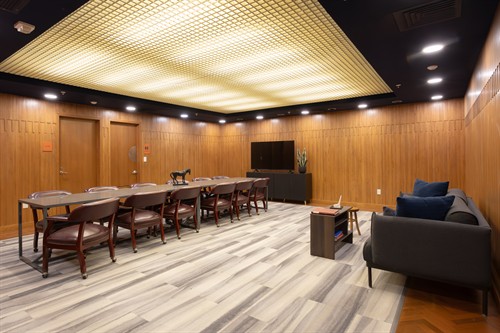 Gallery Image Boardroom.IMG_5532.v2(1).jpg