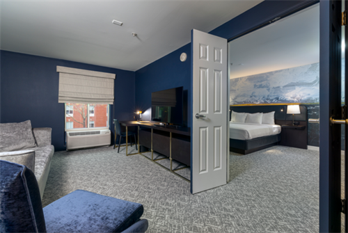 Gallery Image King_Parlor.png