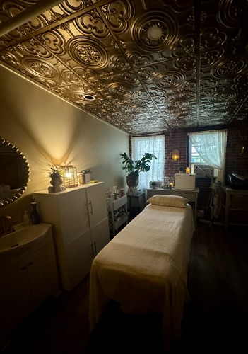 Radiant U Esthetics Organic Facial Spa Newburyport MA