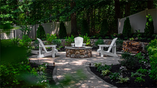 Gallery Image coloniaL_shade_from_front.png