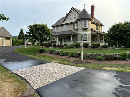 Gallery Image kingston_driveway_apron1.jpg