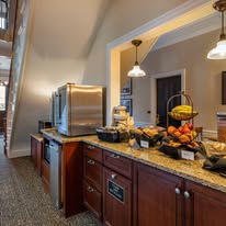 Gallery Image R3.jpg