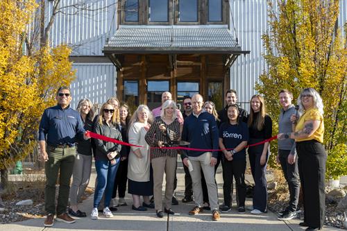Gallery Image Sorren_RibbonCutting_TwinFalls_317.jpg