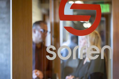 Gallery Image Sorren_RibbonCutting_TwinFalls_409.jpg