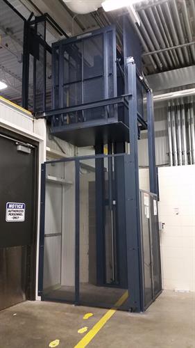 Vertical Material Lifts (VRC)