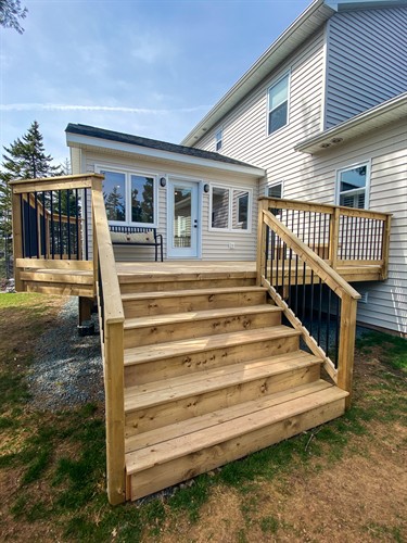 Gallery Image AfterImage2_Fall-River-Sunroom-Deck-22.jpg