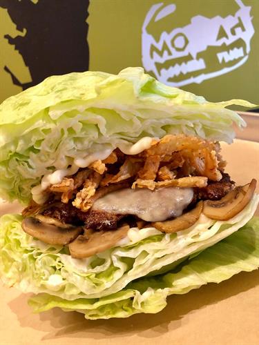 Traditionally the Mushroom Swiss doesn't come WITH lettuce. However, if you order as an iceburger, it comes in lettuce and knocks your carbs to 2g...mindblown!