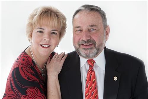 Gallery Image Dave_and_Pam_2014.jpg