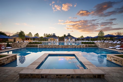 Gallery Image ChampionsPoolHotTubAdultsLevel_SalamanderMiddleburg__highres.jpg