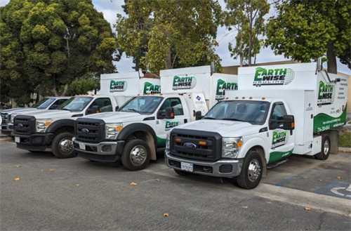 EarthWise Hauling's clean-burning natural gas trucks