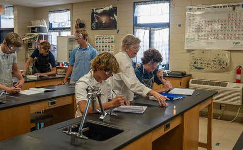 Gallery Image Teachers_in_Class_LAB.jpg