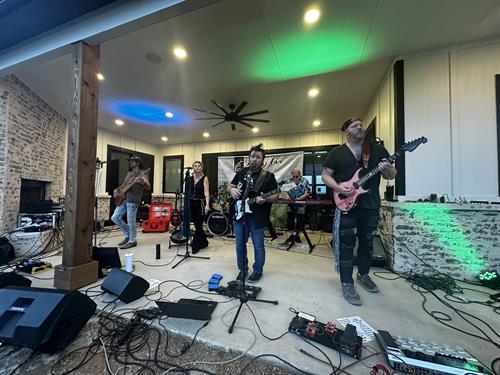 Gallery Image IMG_8330.jpeg Gallery Image IMG_8330.jpeg