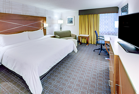 Gallery Image DoubleTree_by_Hilton_Madison_-_Deluxe_King.jpg