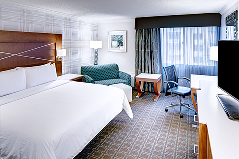 Gallery Image DoubleTree_by_Hilton_Madison_-_Standard_King.jpg