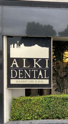 Alki Dental Sign 