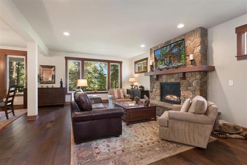 Staging & Photography - Great room @ Suncadia (Owner's Decor) Staging & Photography - Great room @ Suncadia (Owner's Decor)