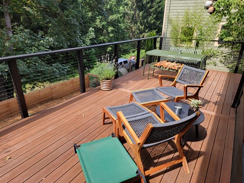 Composite deck with cable railing