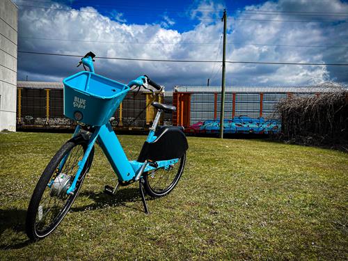 Blue E-bike delivery