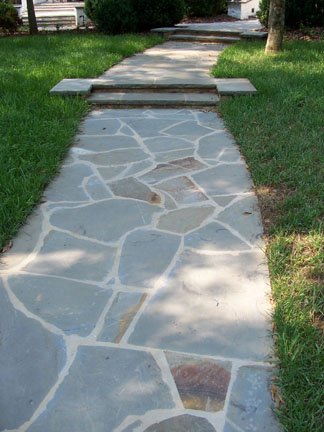 We inventory beautiful pallets of irregular flagstone in various colors of stone.  Perfect for walkways and patios.