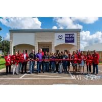 Felicidades a Mid-Valley Vinyl LLC por su celebracion de corte de cinta en Weslaco! 