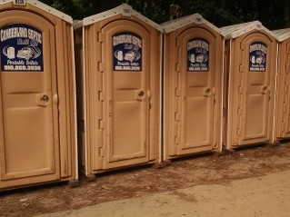 Gallery Image TOILETSMIL.jpg Gallery Image TOILETSMIL.jpg
