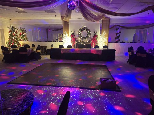 Gallery Image Dance_Christmas_Setup.jpg