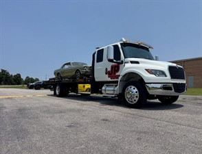 J & P Towing and Transporting