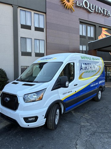 Airtrivo Shuttle Harmony & Partner hotel La Quinta Inn & Suites, 1725 Jim Johnson Rd, Fayetteville, NC