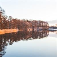 "Louis Lake Lodge Trek"