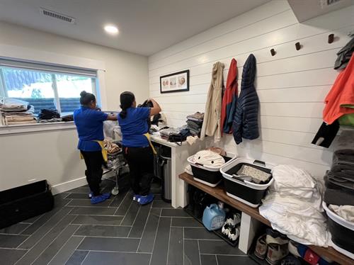 Folding and organize clothes 