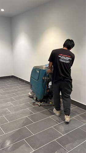 Jani-Serv, Inc. Staff floor cleaning service for building in Salt Lake City