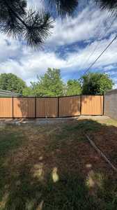 Wood privacy fence