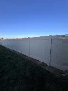 Vinyl privacy fence
