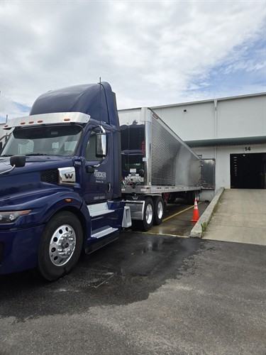 Gt Mobile >>> 18 Wheeler wash & Detail