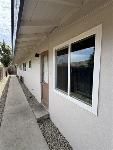Multi-unit walkway Visalia