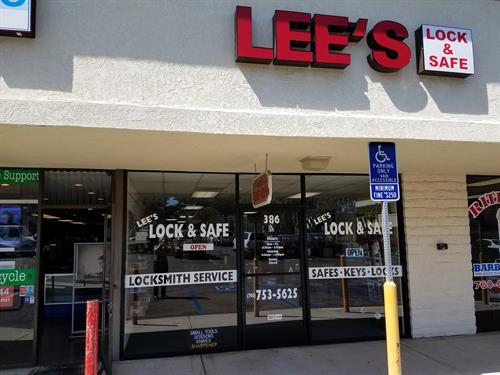 Lee's Lock & Safe Store