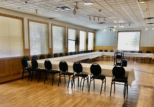 80 person meeting space