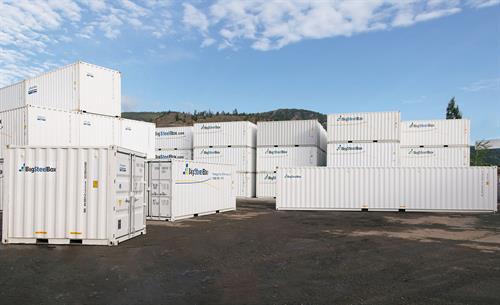 Gallery Image BigSteelBox-Shipping-containers-yard.jpg