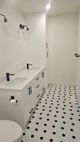 Gallery Image kids_bath_1(1).jpg